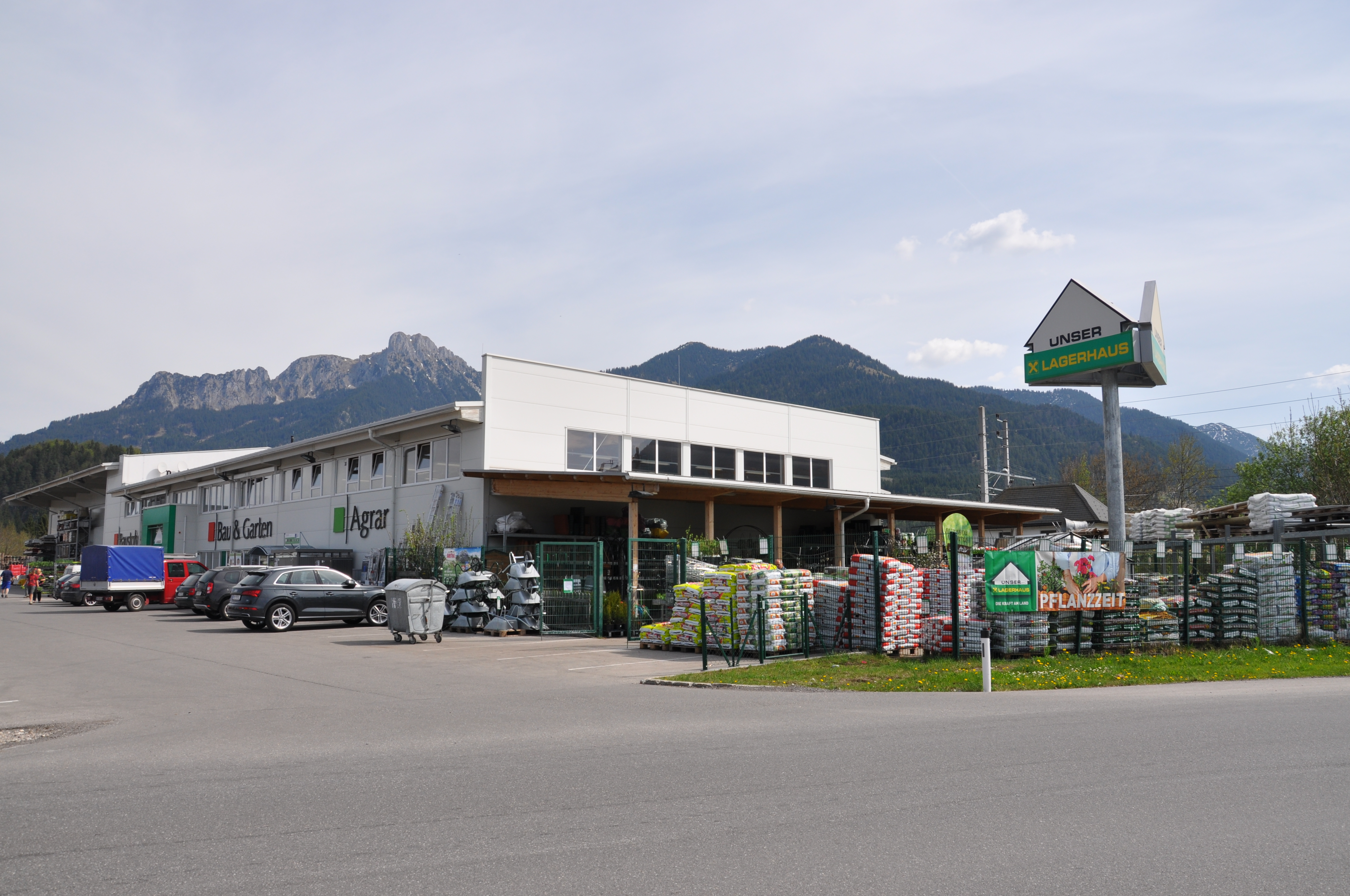 UNSER LAGERHAUS Warenhandels GmbH, Dr.-Machenschalk-Straße 10 in Reutte