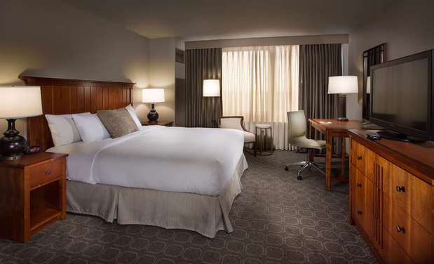 Images DoubleTree by Hilton Hotel Chicago - Oak Brook