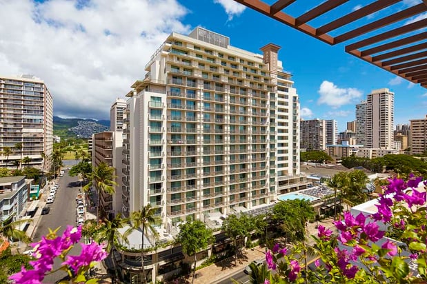 Images Hilton Garden Inn Waikiki Beach