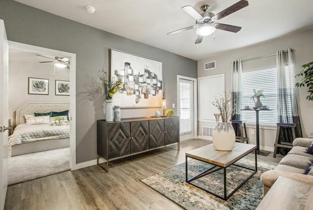 Images Urban Oaks at Conroe