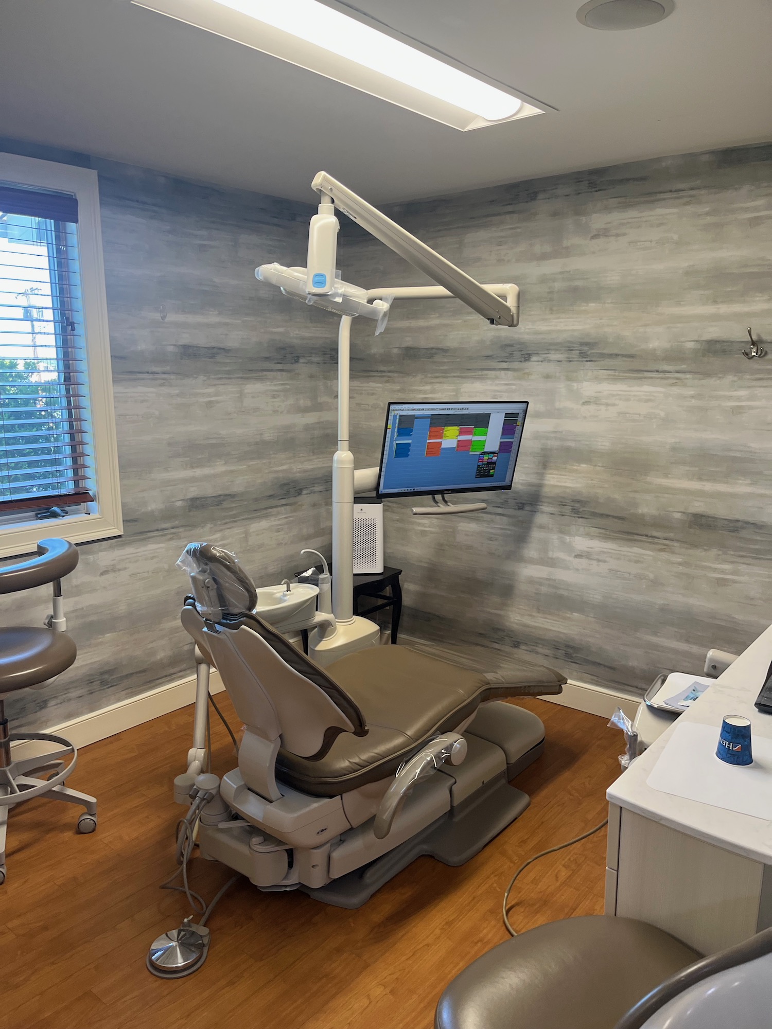 At Kalmar Family Dentistry, Dr. Kelly L. Kalmar and her expert team continuously strive to provide the highest quality dental care for patients of all ages. We are driven by quality, values, efficiency, communication and continuous training ensuring an optimum and healthy environment in which to benefit our patients' needs.
Visit us today, we are located between High Street and Main Street in Huntington, NY.