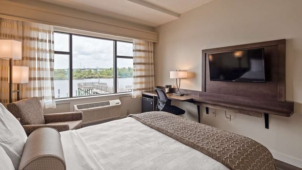 Images Best Western Plus Coastline Inn