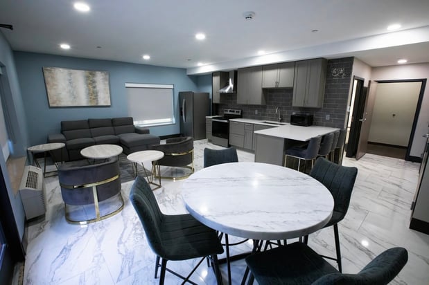Images Holiday Inn Kansas City - Downtown by IHG