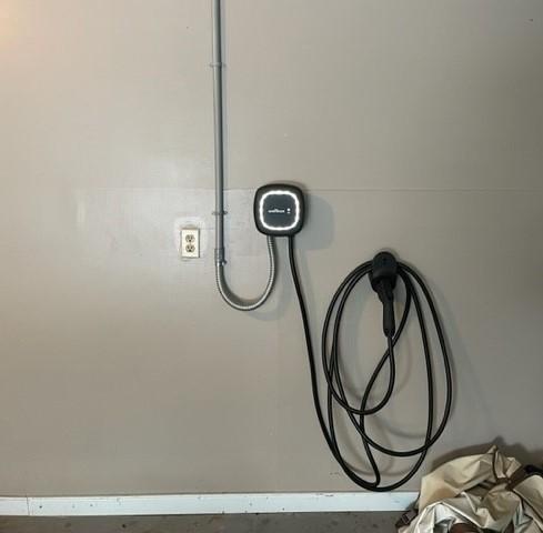Images GreenKey EV Charging Solutions