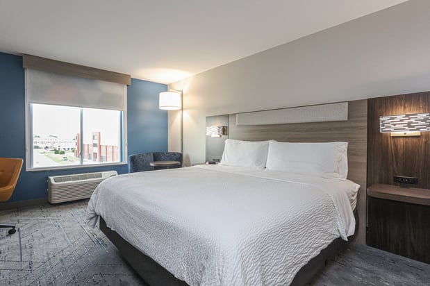 Images Holiday Inn Express & Suites Tulsa South Bixby by IHG