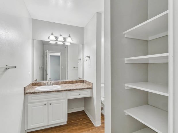 Images Summerwood Apartments