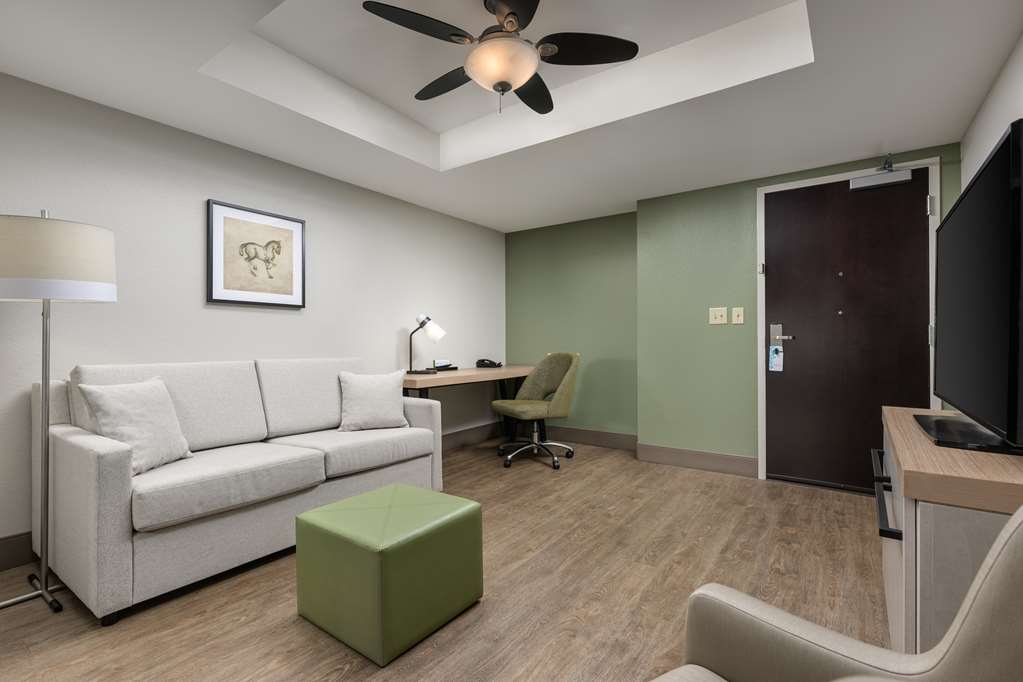 Guest room
