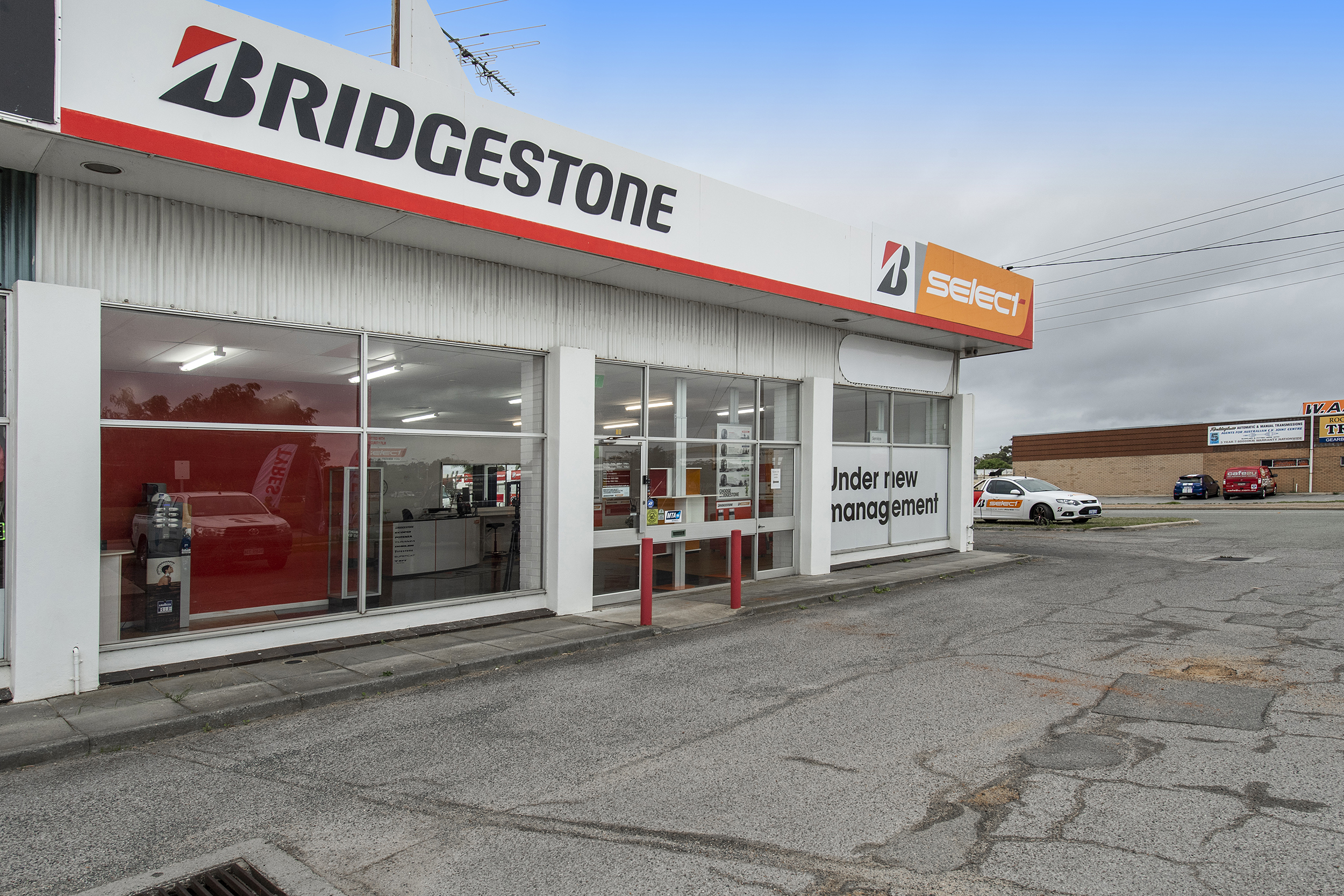 Images Bridgestone Select Tyre & Auto Rockingham