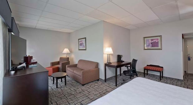 Images Best Western Plus Hotel & Conference Center