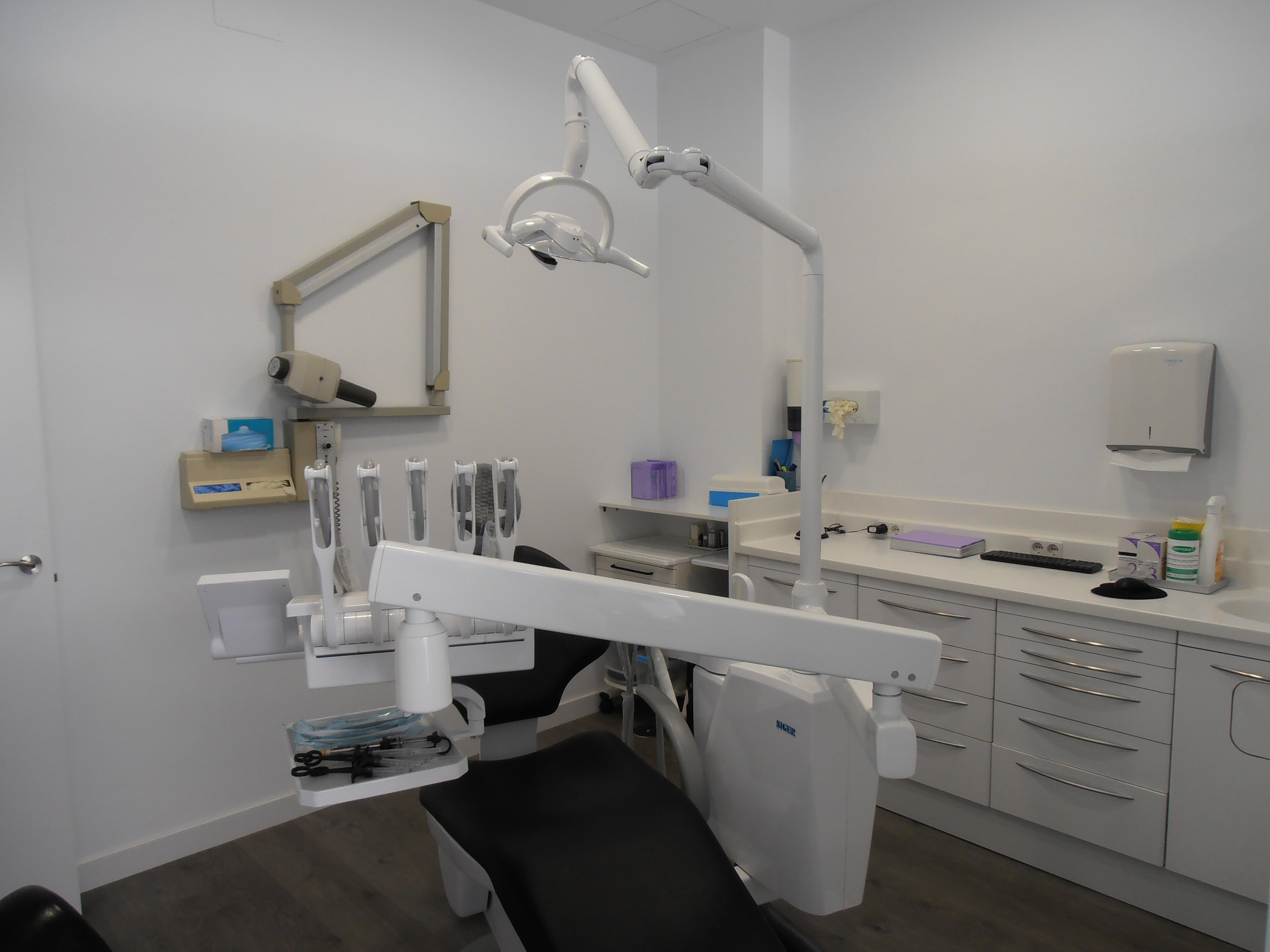 Images DR. ASENJO Clínica Dental CROM Segovia
