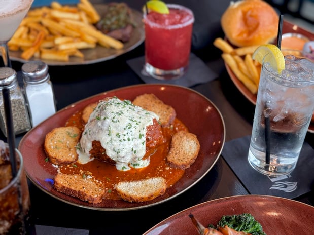 Images Crowne Plaza Kearney by IHG