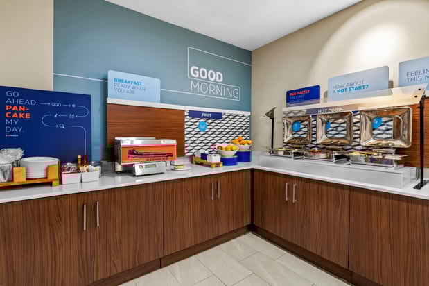 Images Holiday Inn Express & Suites Council Bluffs - Conv Ctr Area by IHG