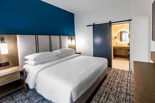 Images The Chifley Houston, Tapestry Collection by Hilton