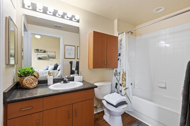 Images 2nd Avenue Centre