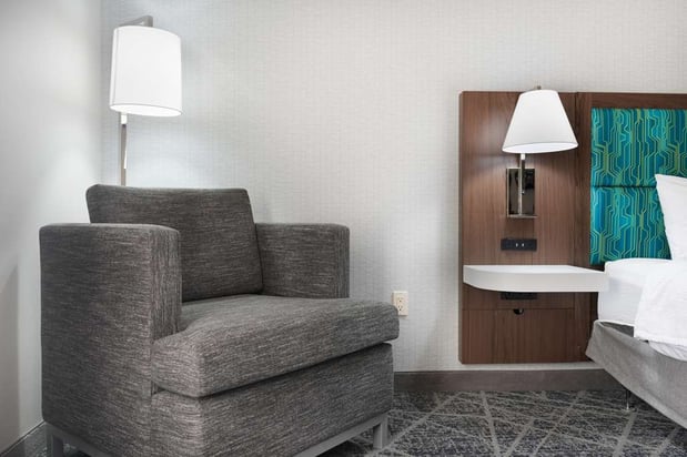 Images Hampton Inn & Suites Tulsa/Central