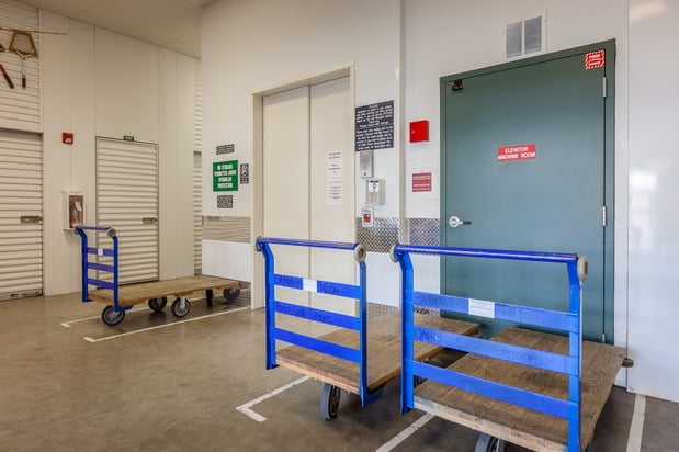 Images Plateau Heated Storage