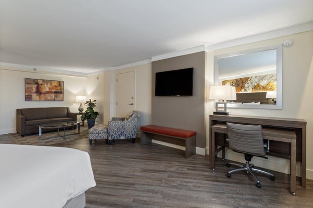 Images Crowne Plaza Executive Center Baton Rouge by IHG