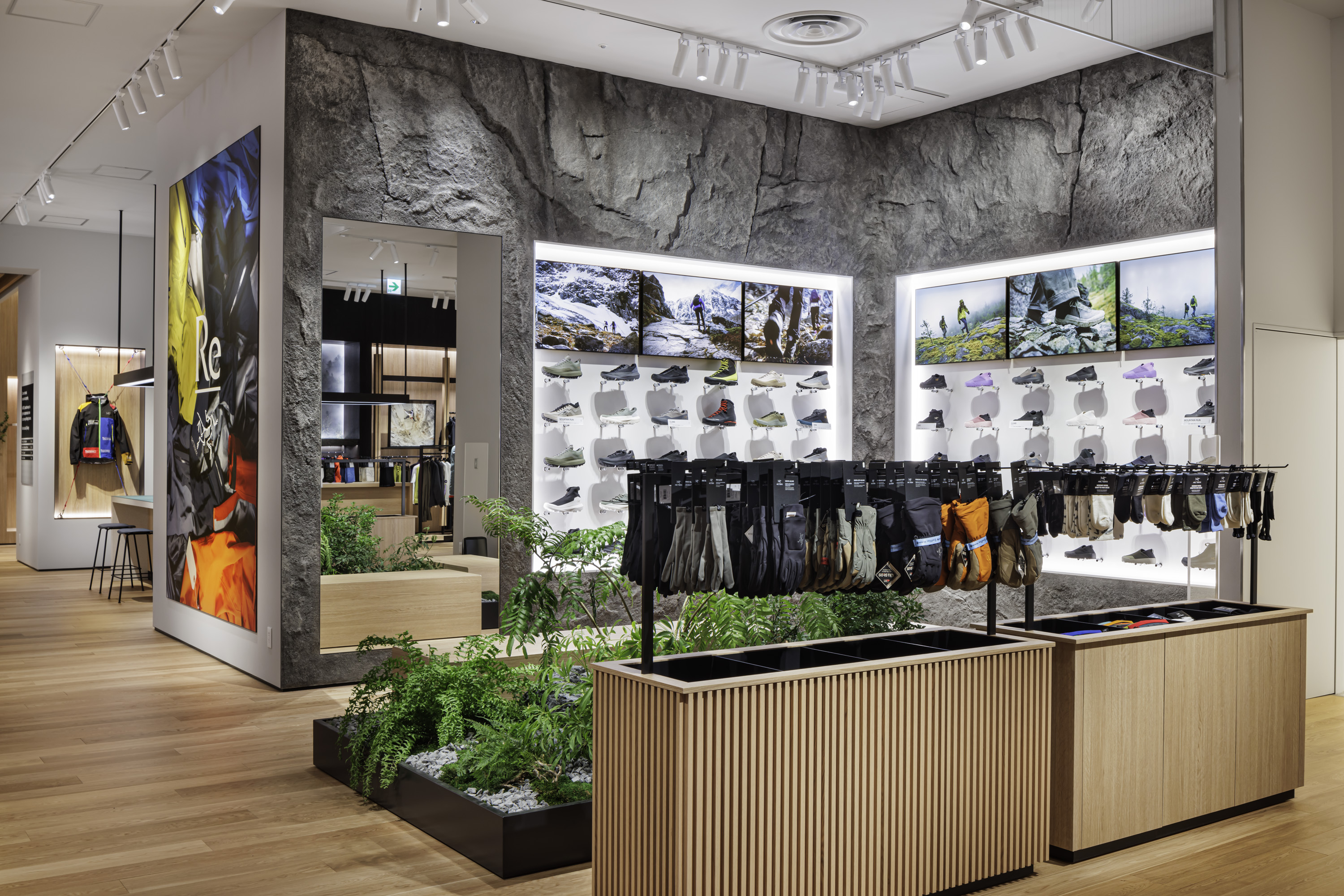 Images ARC’TERYX アークテリクス 池袋東武ブランドストア