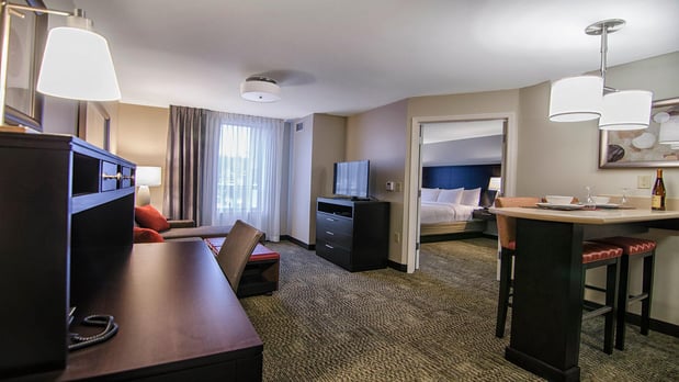 Images Staybridge Suites Marquette by IHG