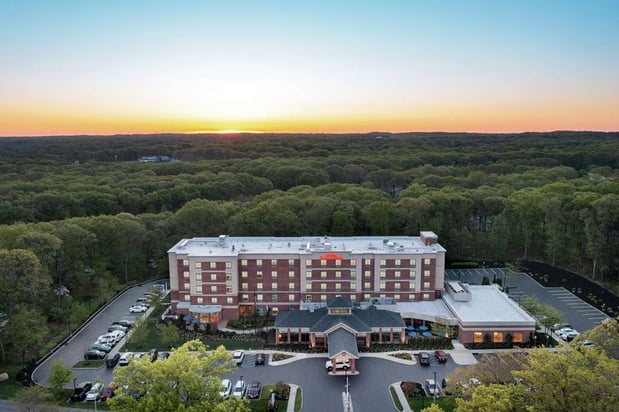 Images Hilton Garden Inn Stony Brook
