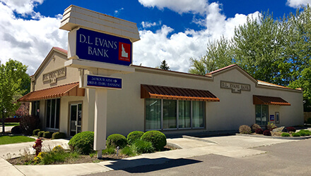 Image 2 | D.L. Evans Bank