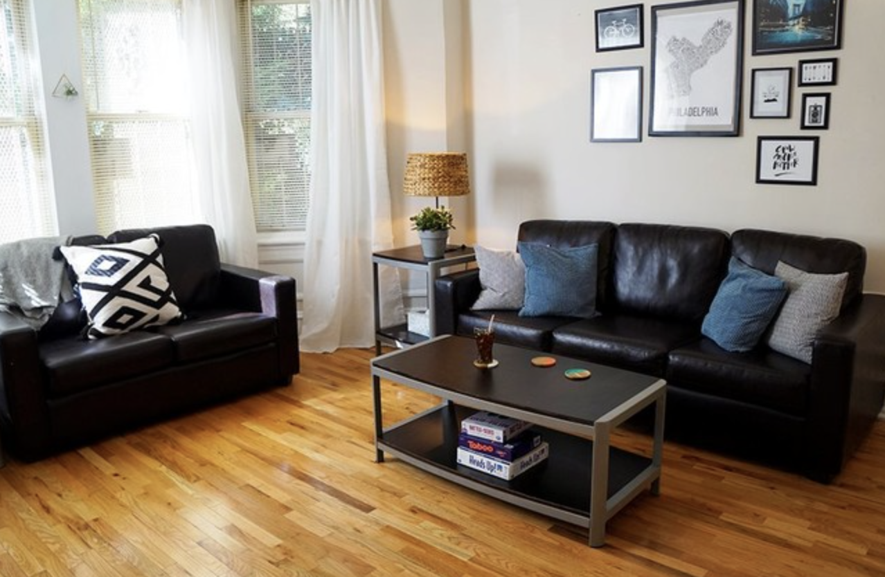 TH e Legacy at Drexel Arms Apartment Living Room