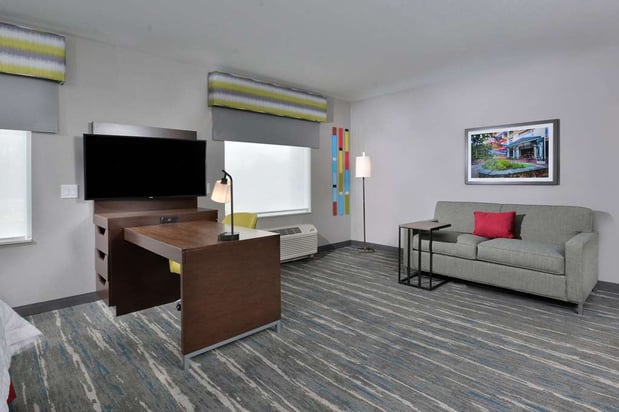 Images Hampton Inn & Suites by Hilton Charlotte North I 485