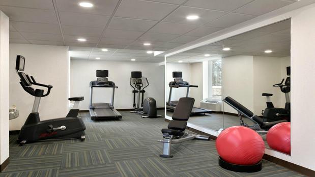 Images Holiday Inn Express Williamsbrg Busch Gardens Area by IHG