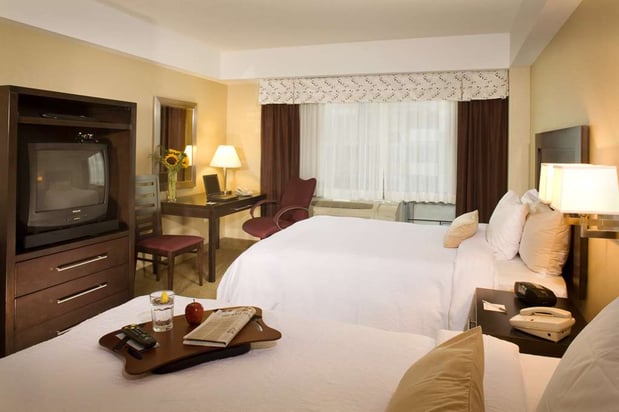 Images Hampton Inn & Suites Boston Crosstown Center