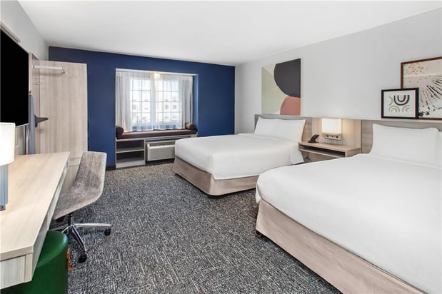 Images Spark by Hilton Rochester South