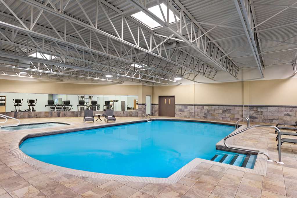 Images DoubleTree by Hilton Pointe Claire Montreal Airport West