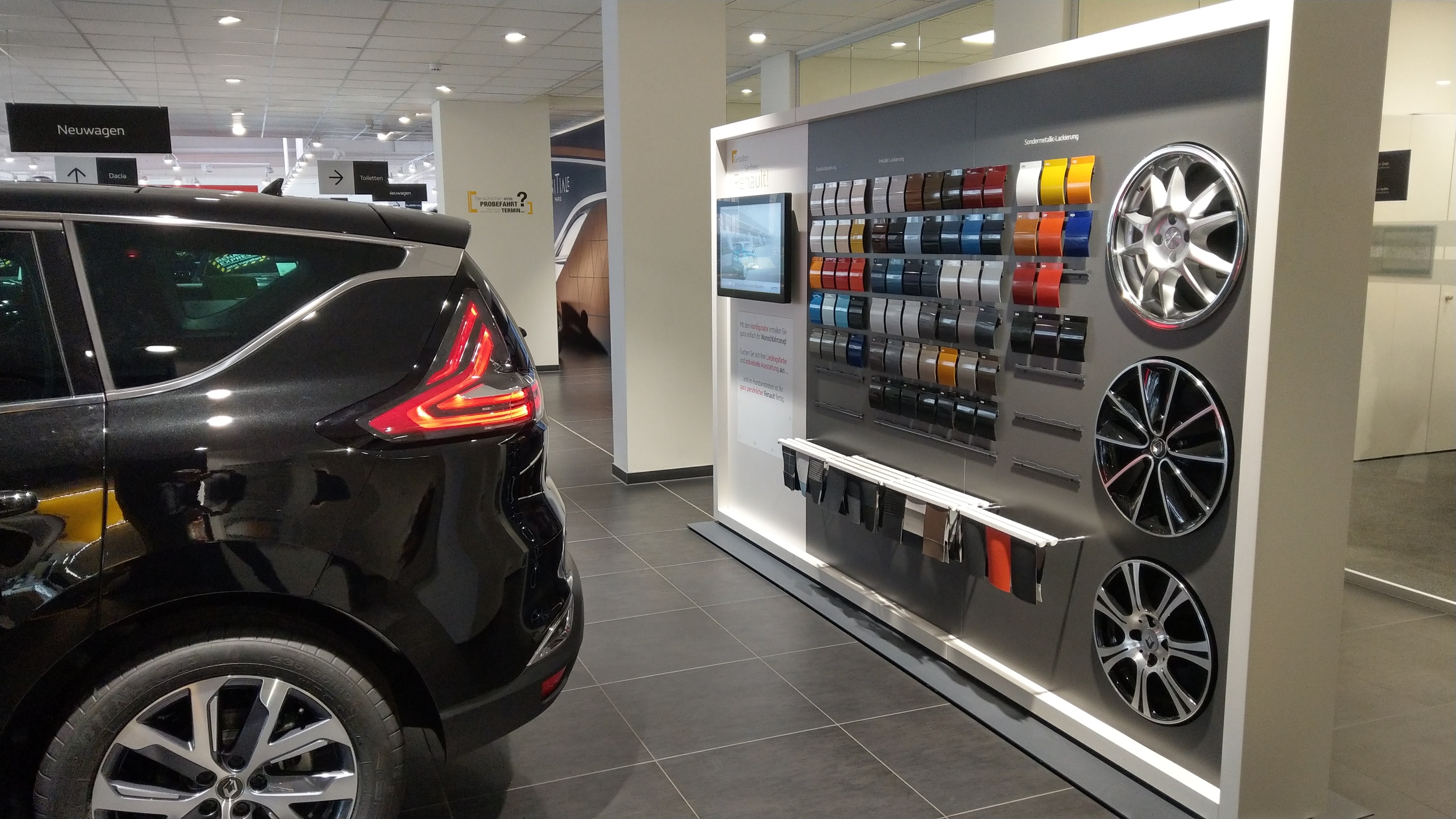 Renault Retail Group Tempelhof innen
