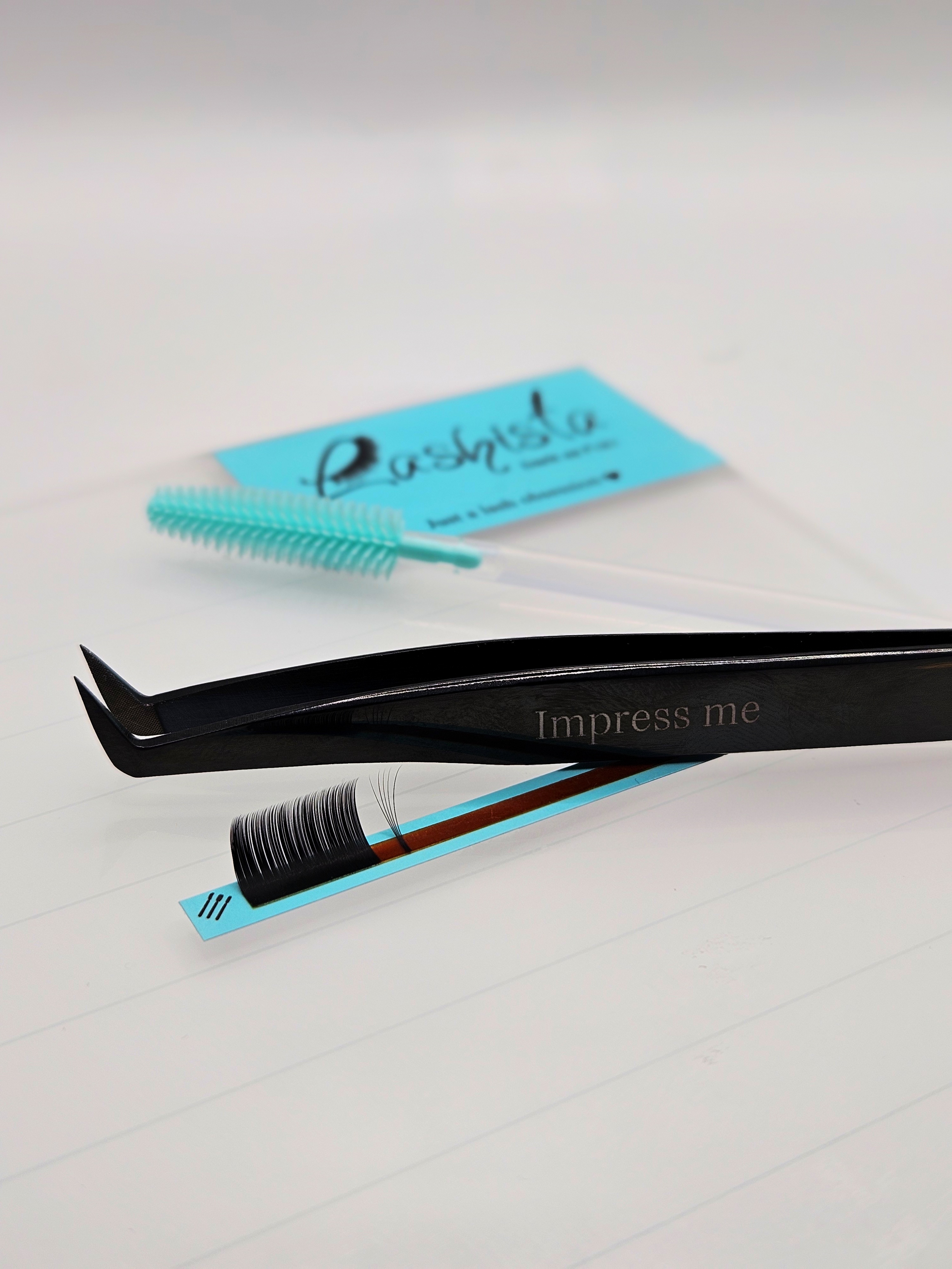 Images Lashista - Formation cils - Pose de cils - Produits de cils Longueuil
