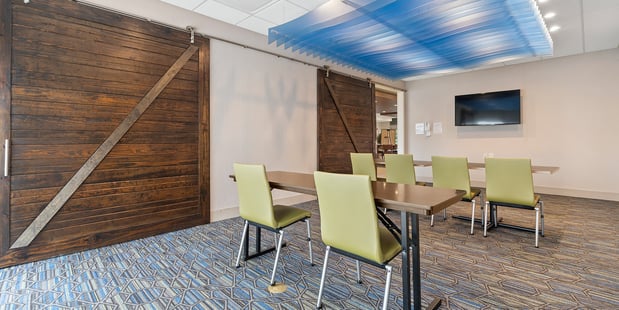 Images Holiday Inn Express & Suites Macon North by IHG