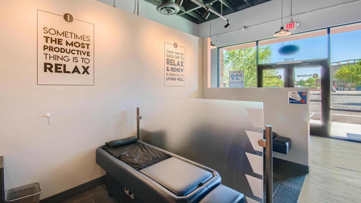 NuSpine Chiropractic open and spacious chiropractic therapy stations.