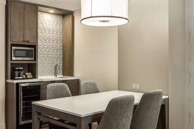 Images Hilton Grand Vacations Club Chicago Magnificent Mile