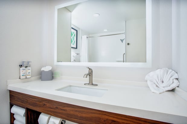 Images Holiday Inn Express & Suites Orlando - International Drive by IHG
