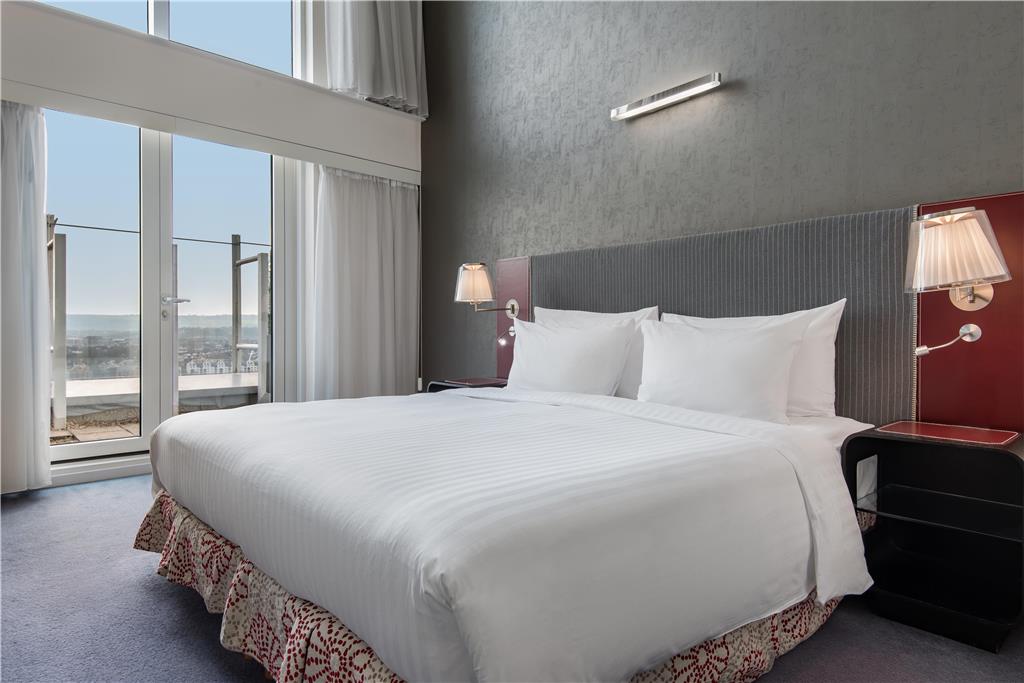 Suite with Terrace Harbour View