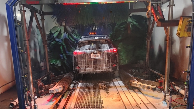Images Whistle Express Car Wash