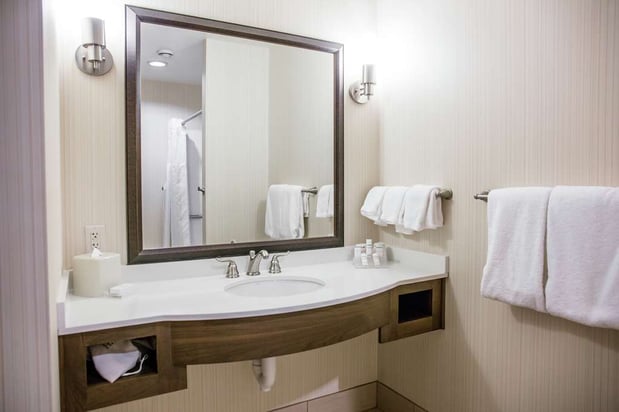 Images Hilton Garden Inn Milwaukee Downtown