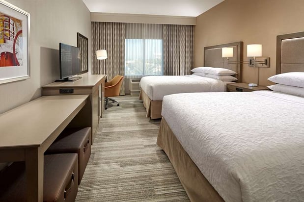 Images Hampton Inn Long Beach Airport