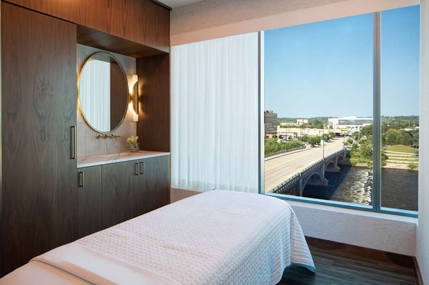 Images Amway Grand Plaza, Curio Collection by Hilton