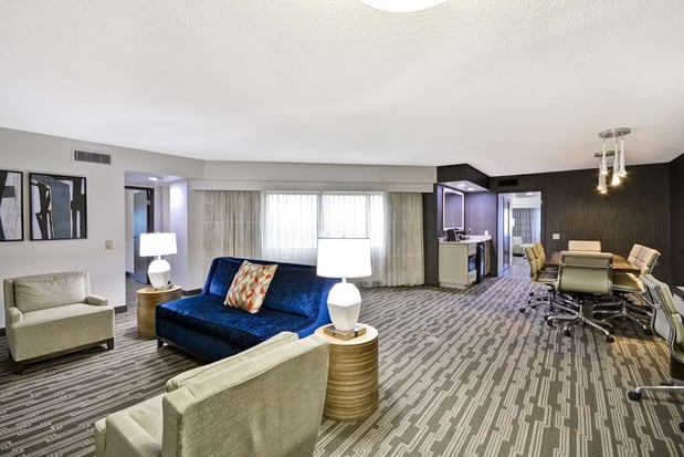 Images Embassy Suites by Hilton Charlotte