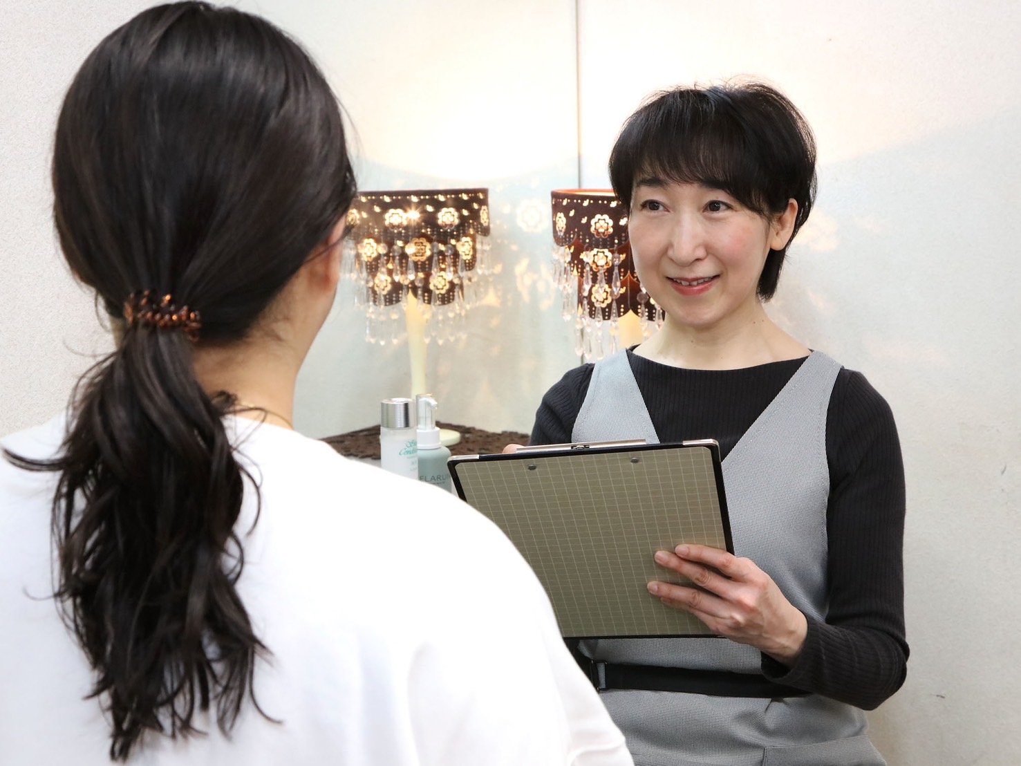 Images 目元・口元のたるみ&眉間シワ改善専門サロン