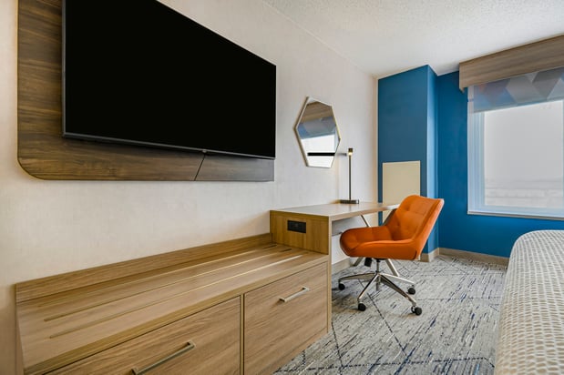 Images Holiday Inn Express & Suites Buffalo-Airport by IHG