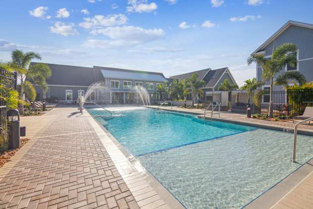 Images Palm Grove Luxury Apartments