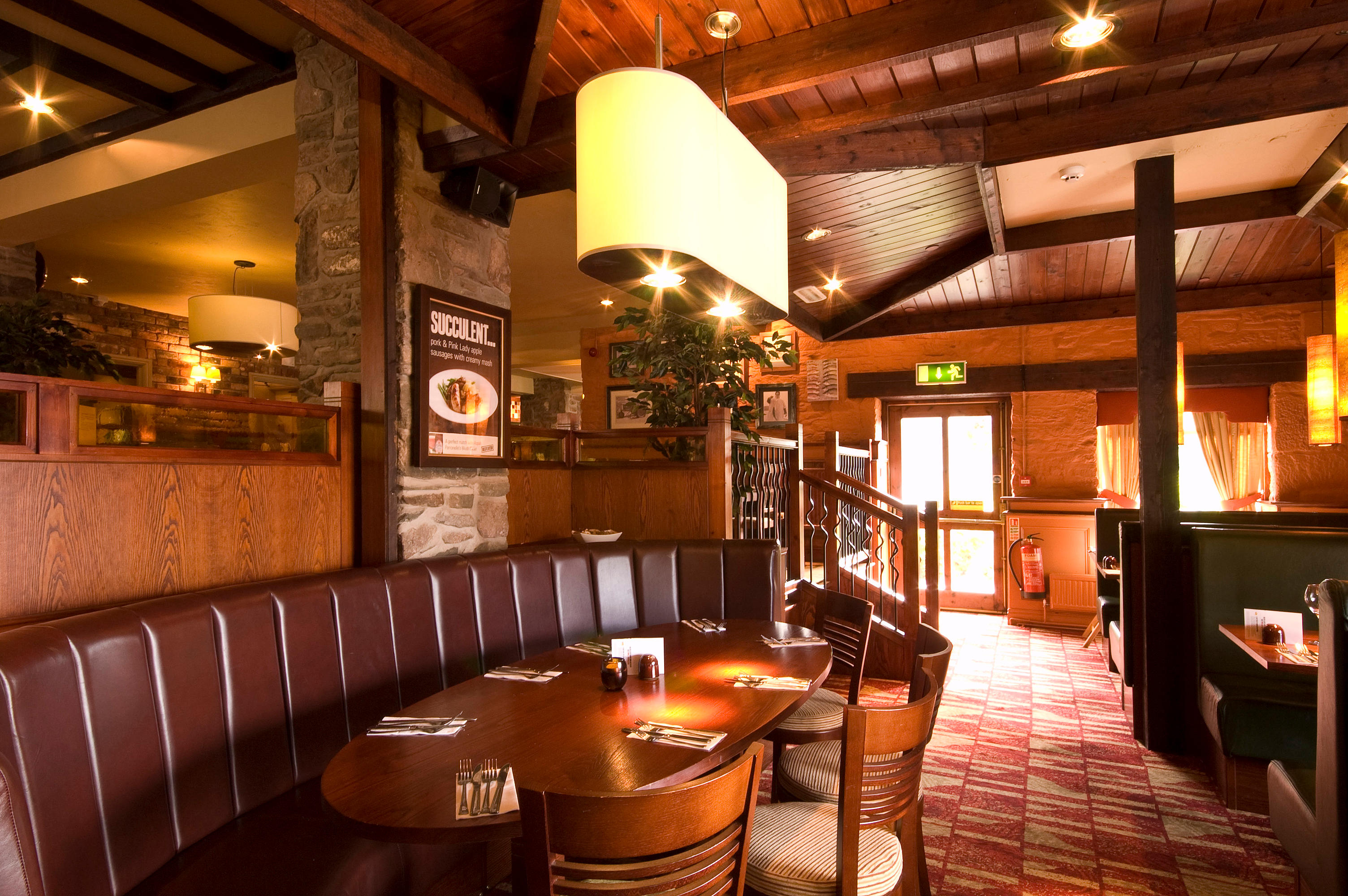 Beefeater restaurant interior Premier Inn Dundee West hotel Dundee 03337 774659