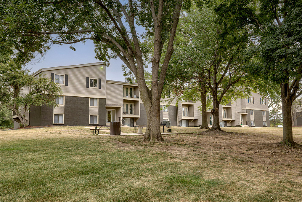 Exterior Of Ruskin Place Apartment Homes