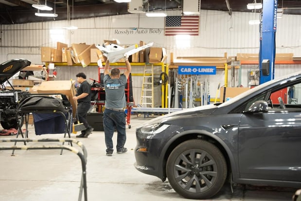 Images Rosslyn Auto Body Co.