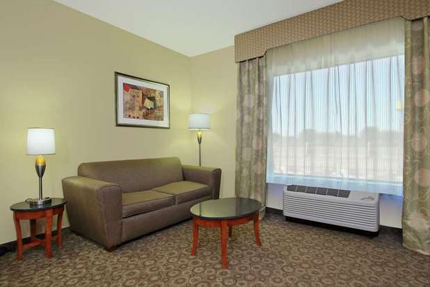 Images Hampton Inn & Suites Buffalo